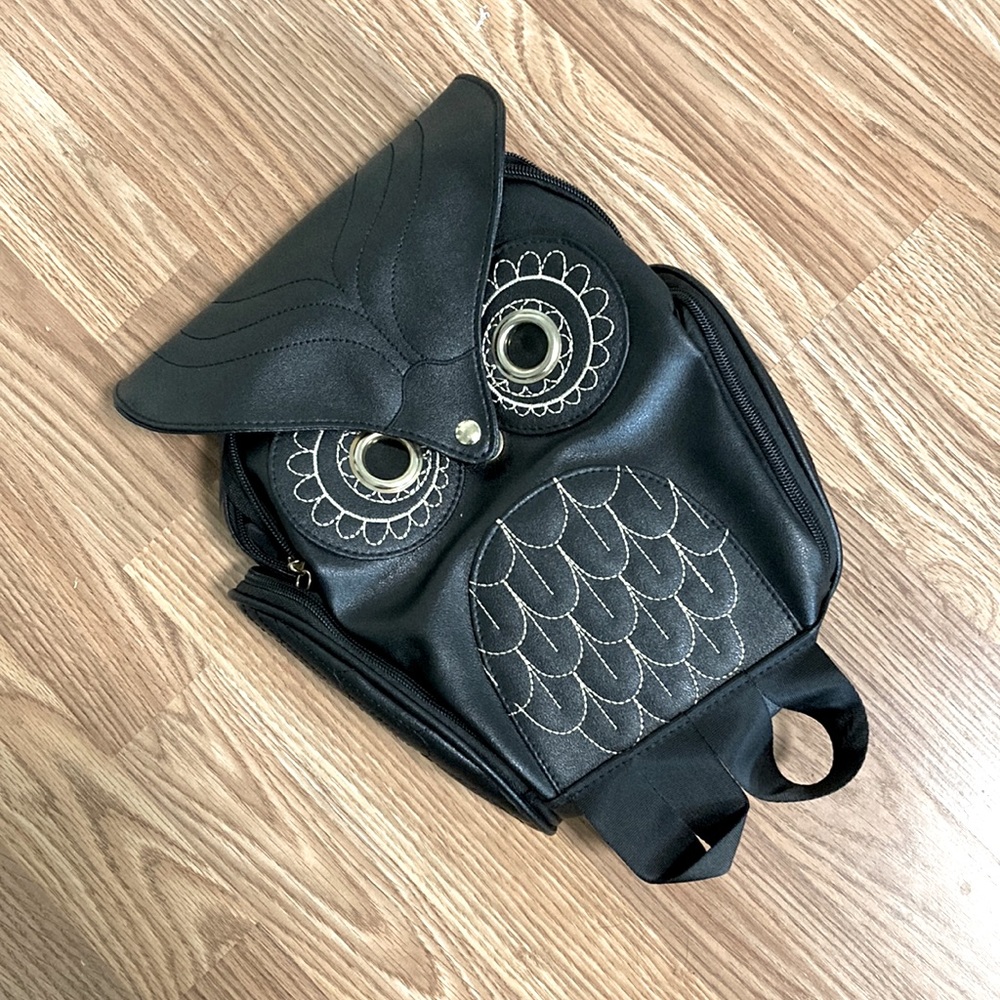 NWOT-Super Cute Novelty Owl Embroidered Bird Backpack w/ Side Wing Pockets